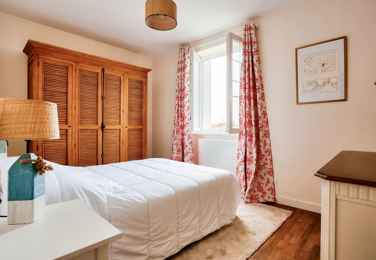 Appartement à Dinard - Vue mer, 150 m de la plage, hyper centre