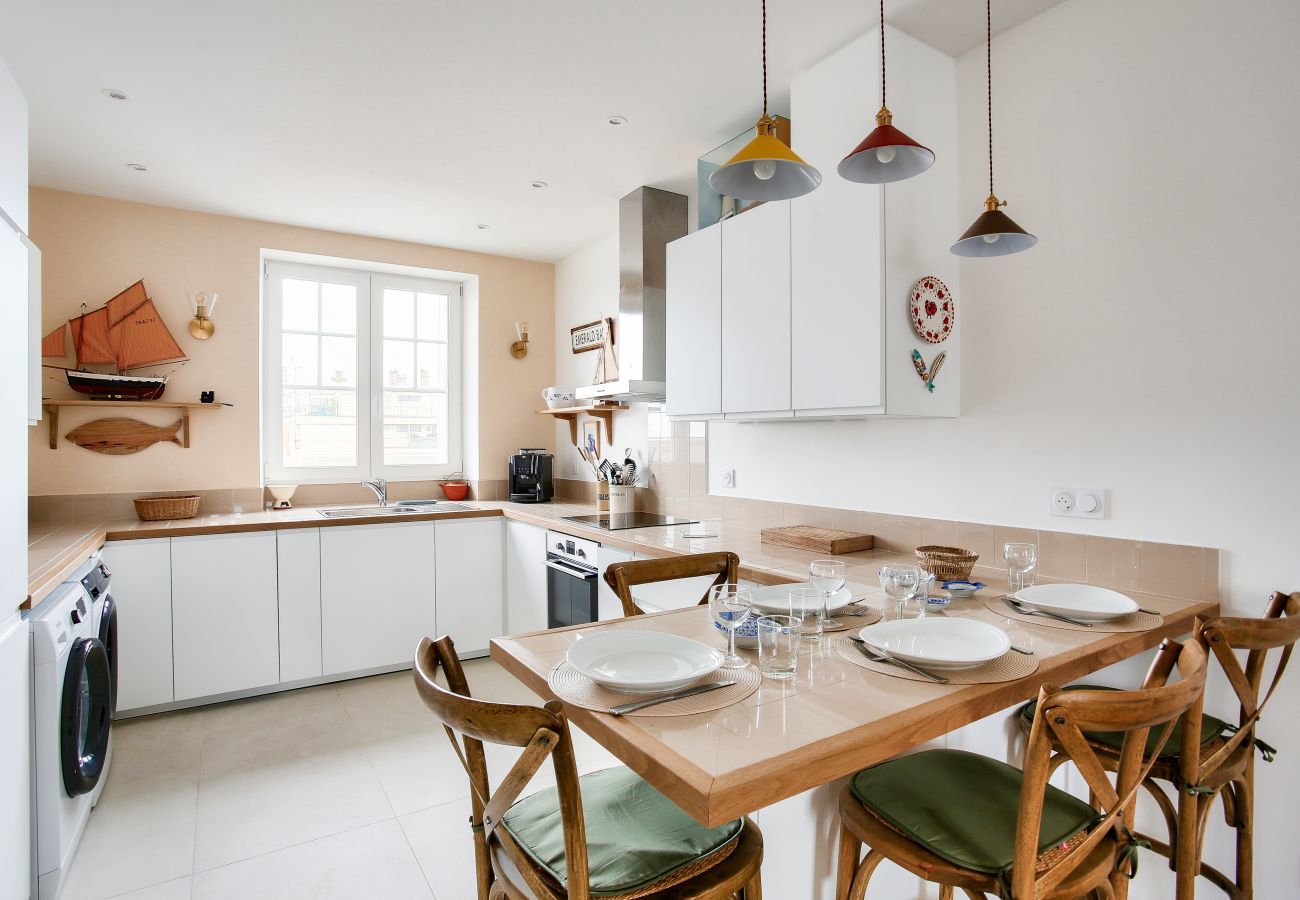 Appartement à Dinard - Vue mer, 150 m de la plage, hyper centre