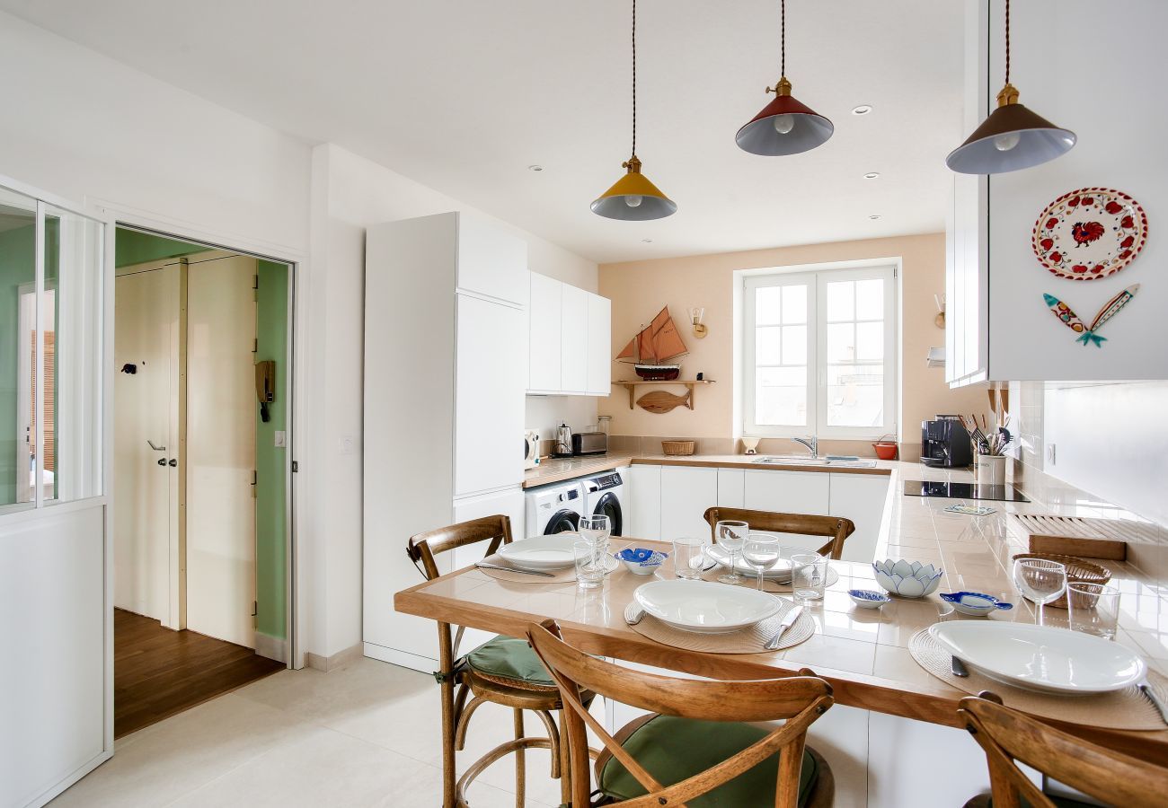 Appartement à Dinard - Vue mer, 150 m de la plage, hyper centre