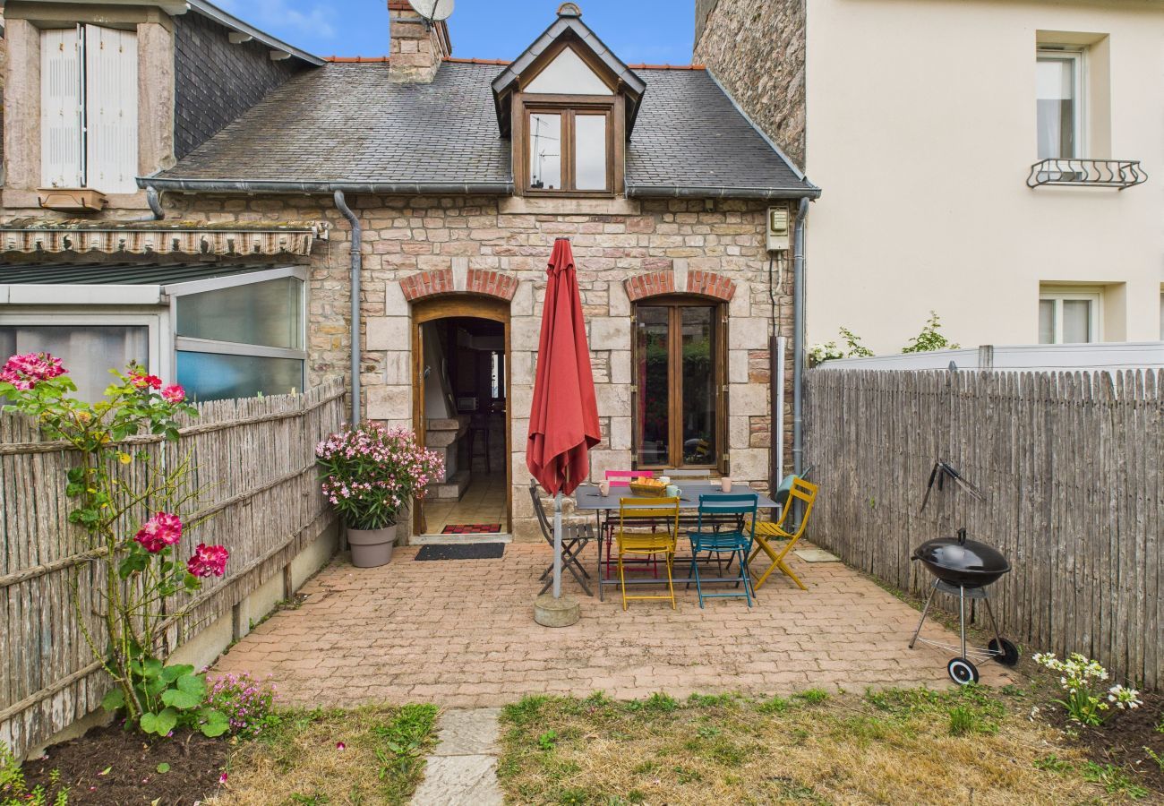 Maison à Erquy - Maison en pierre avec jardin pour 4 personnes