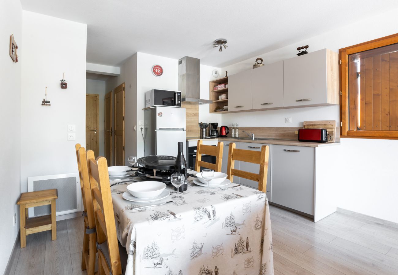 Appartement à Le Dévoluy - Terrasse avec vue sur les montagnes pour 6