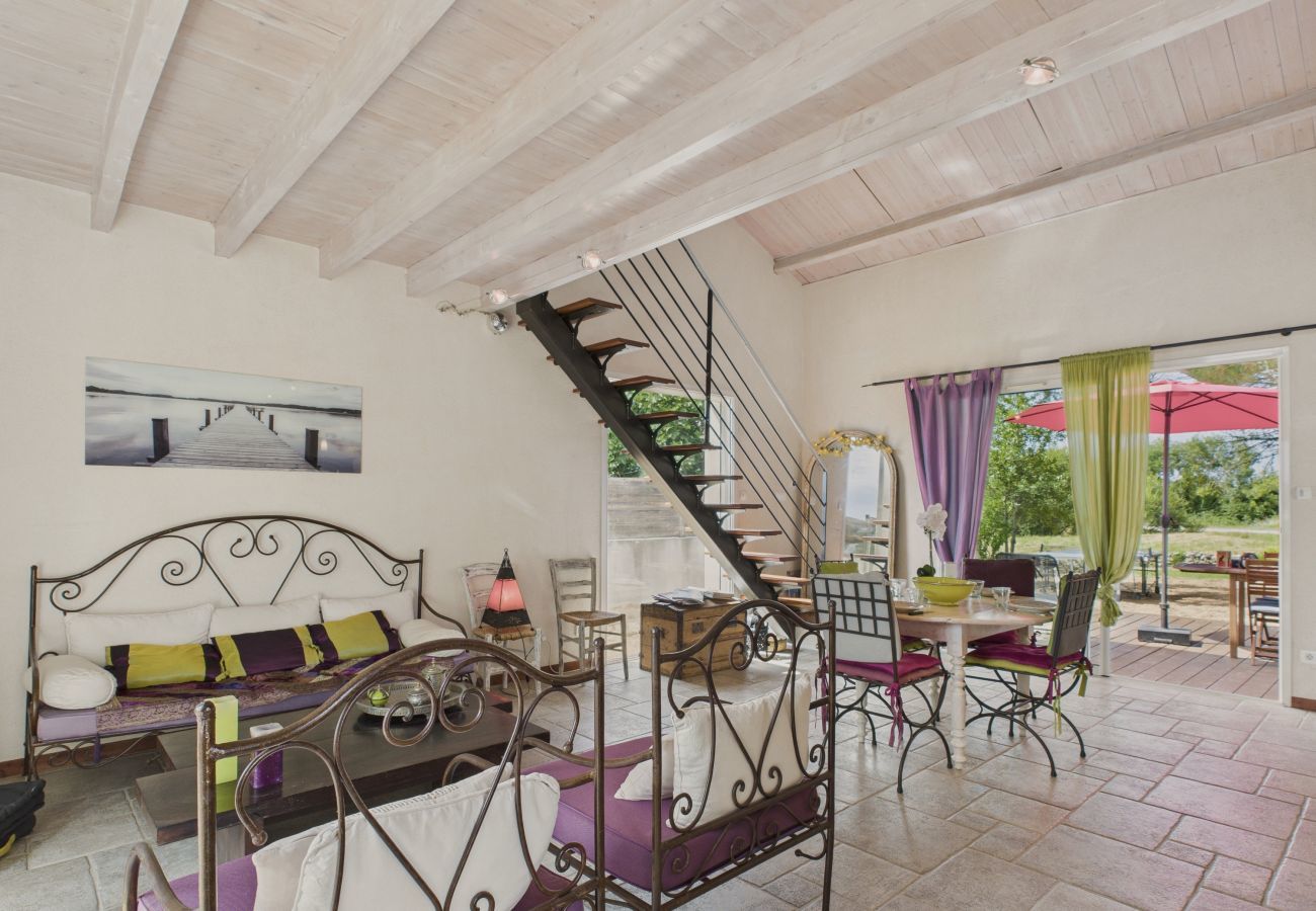 Maison à Longeville-sur-Mer - Maison familiale et colorée avec jardin pour 6 