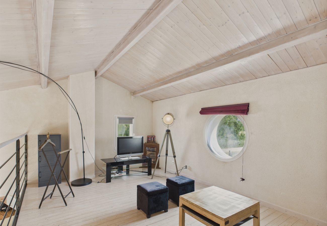 Maison à Longeville-sur-Mer - Maison familiale et colorée avec jardin pour 6 