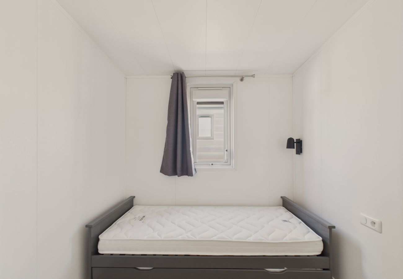 Chalet à Saint-Gilles-Croix-de-Vie - Chalet avec piscine pour 4 adultes/2 enfants