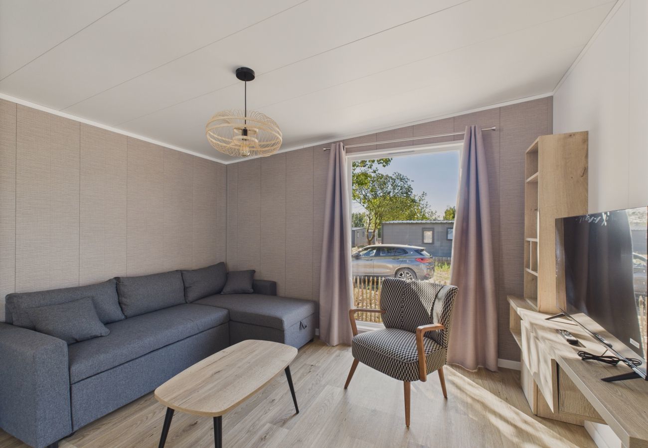 Chalet à Saint-Gilles-Croix-de-Vie - Chalet avec piscine pour 4 adultes/2 enfants