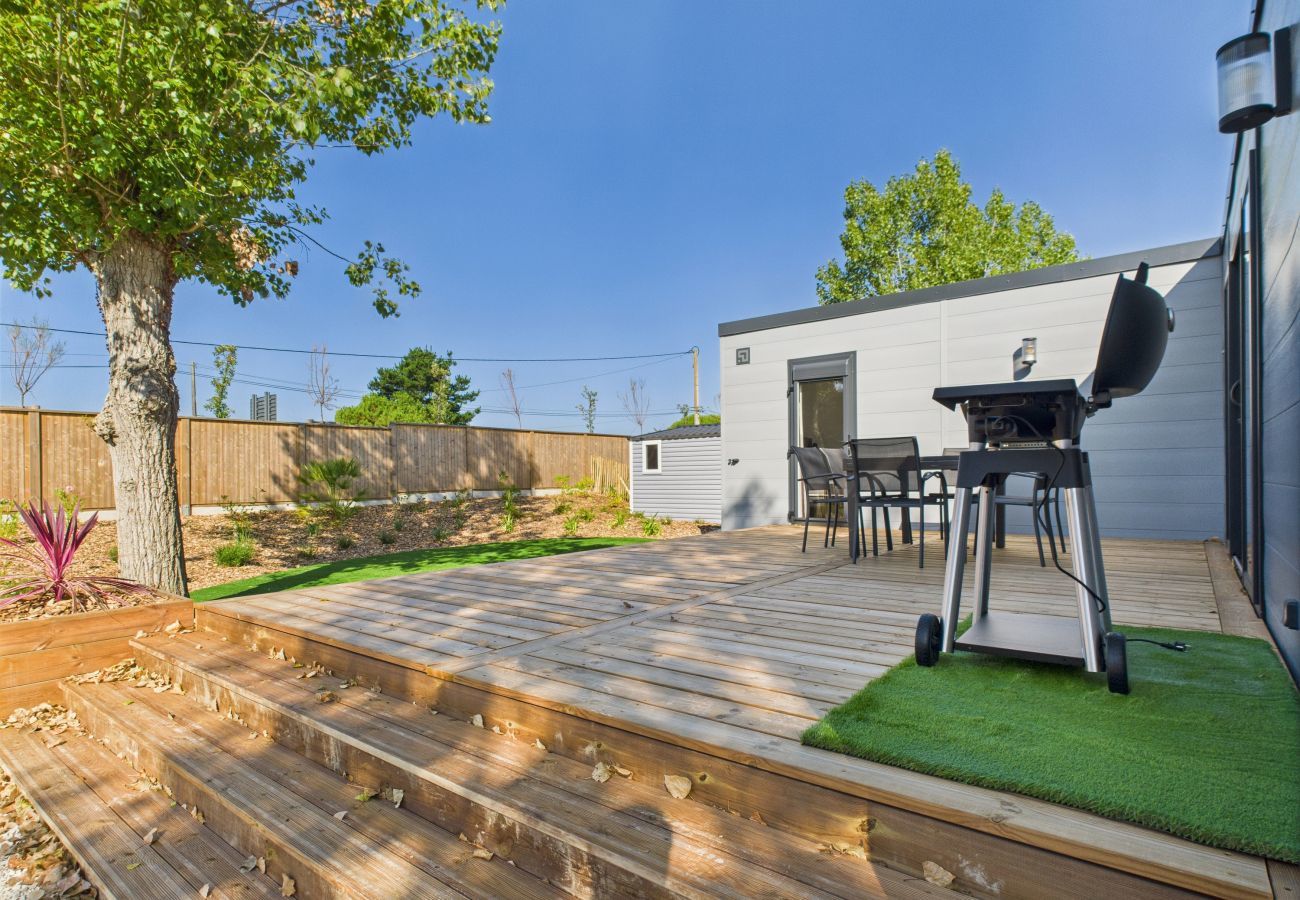 Chalet à Saint-Gilles-Croix-de-Vie - Chalet avec piscine pour 4 adultes/2 enfants