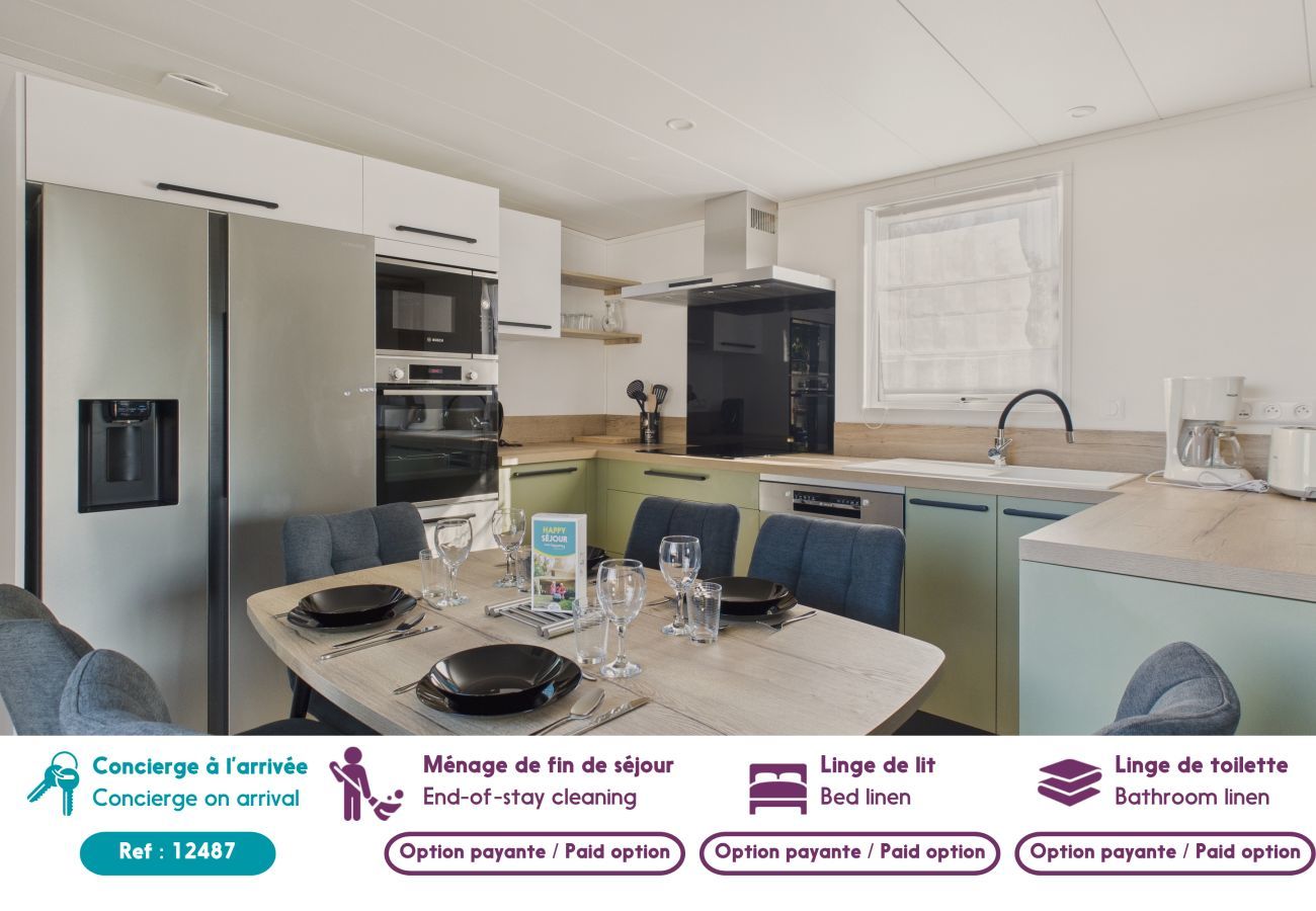 Chalet à Saint-Gilles-Croix-de-Vie - Chalet avec piscine pour 4 adultes/2 enfants