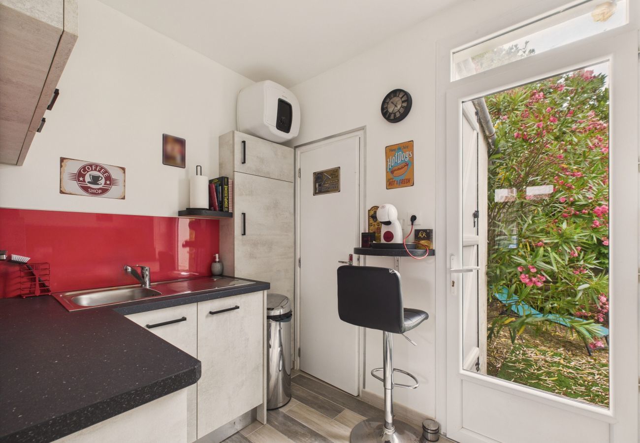 Appartement à Saint-Gilles-Croix-de-Vie - 200m de la plage, jardin, appart pour 4