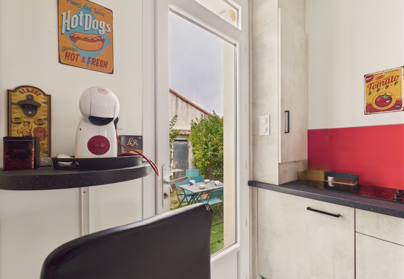 Appartement à Saint-Gilles-Croix-de-Vie - 200m de la plage, jardin, appart pour 4