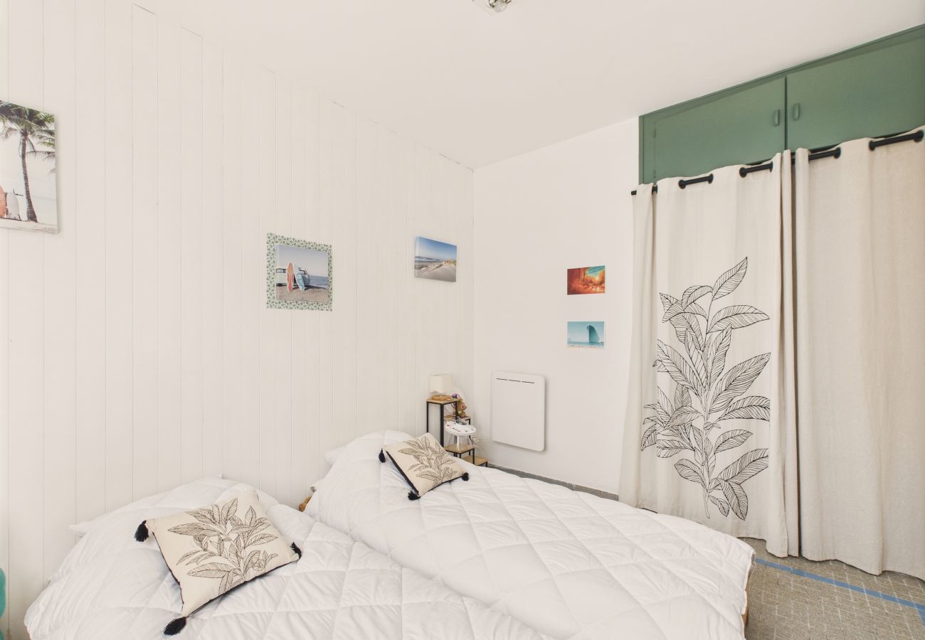 Appartement à Saint-Gilles-Croix-de-Vie - 200m de la plage, jardin, appart pour 4