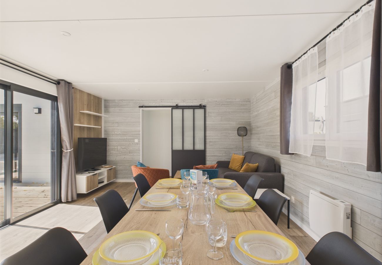 Chalet à Saint-Gilles-Croix-de-Vie - Chalet pour 6 avec piscine chauffée commune
