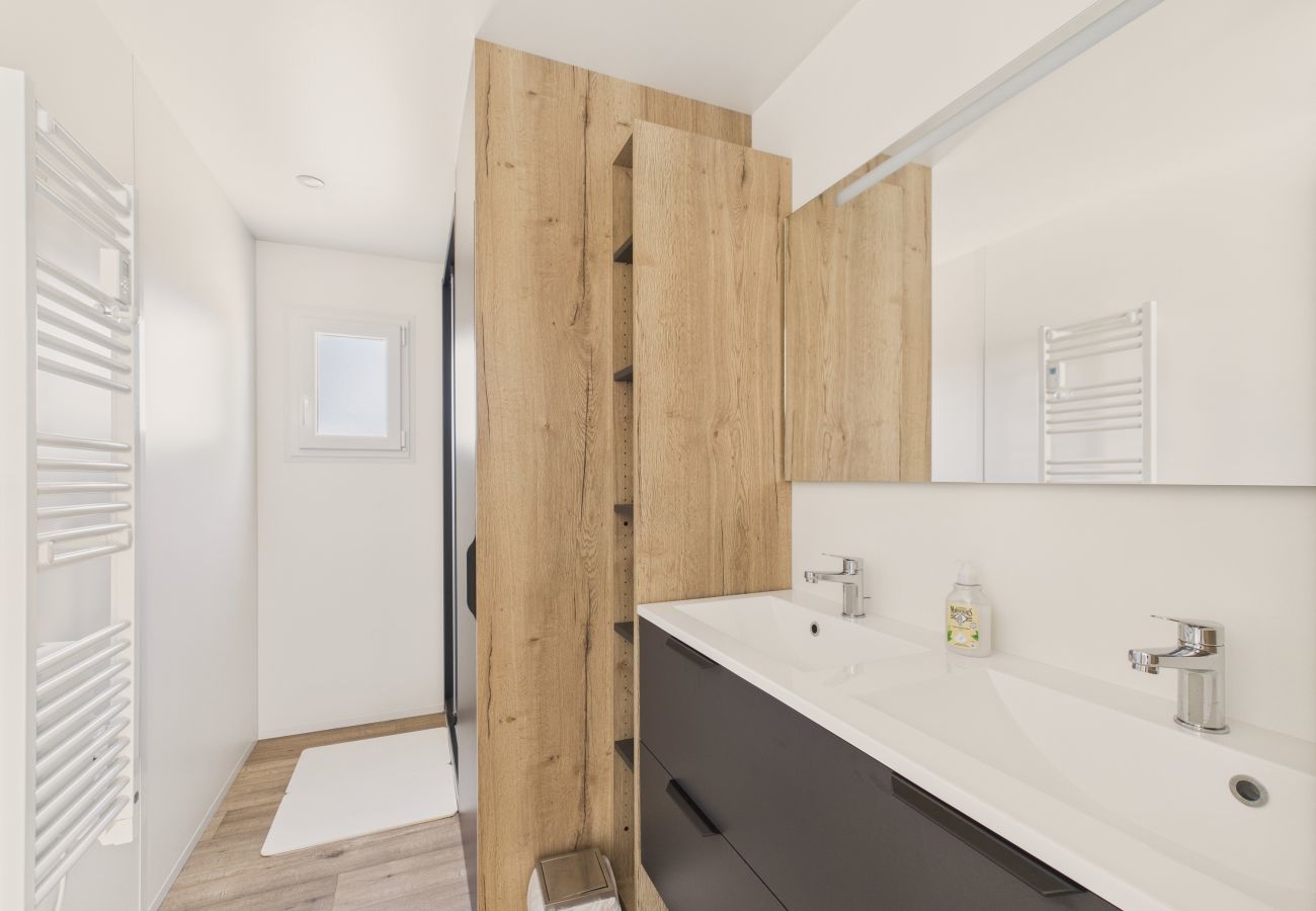 Chalet à Saint-Gilles-Croix-de-Vie - Chalet pour 6 avec piscine chauffée commune