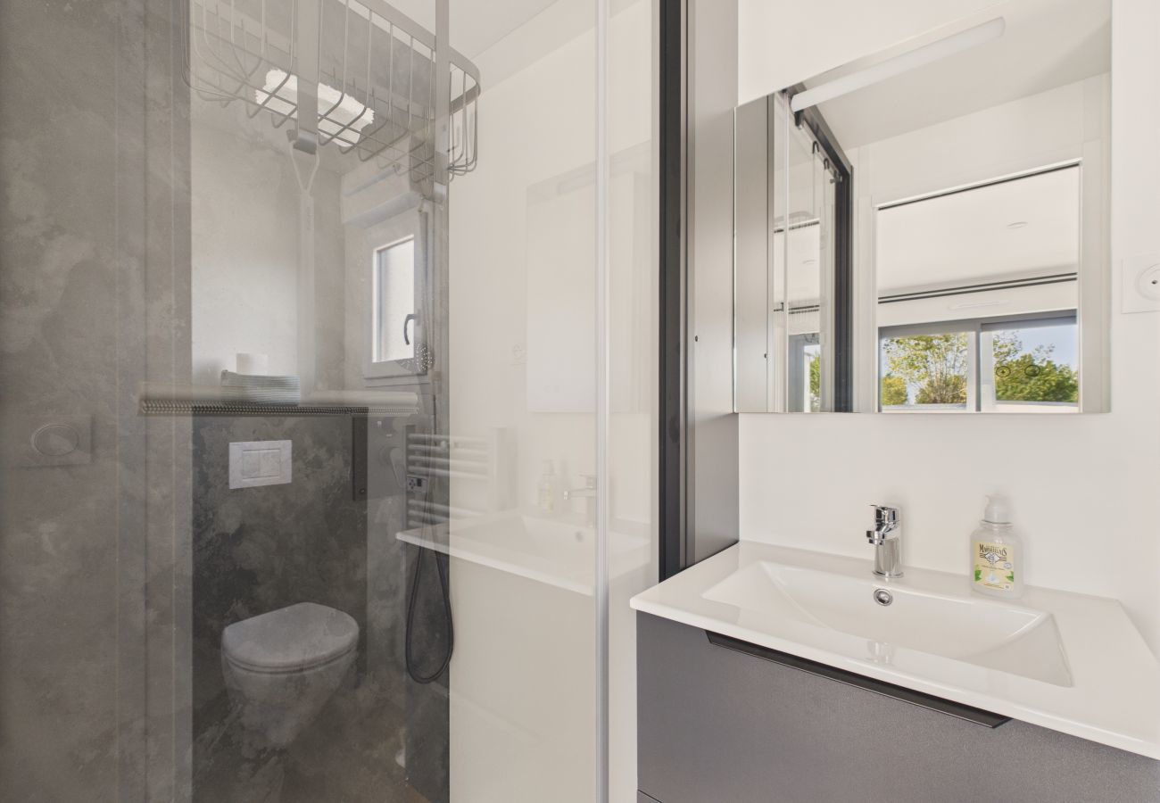 Chalet à Saint-Gilles-Croix-de-Vie - Chalet pour 6 avec piscine chauffée commune