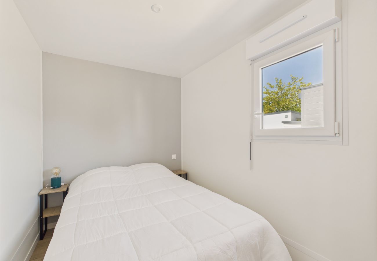 Chalet à Saint-Gilles-Croix-de-Vie - Chalet pour 6 avec piscine chauffée commune