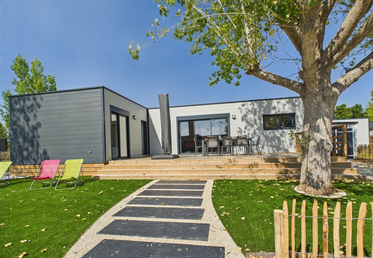 Chalet à Saint-Gilles-Croix-de-Vie - Chalet pour 6 avec piscine chauffée commune