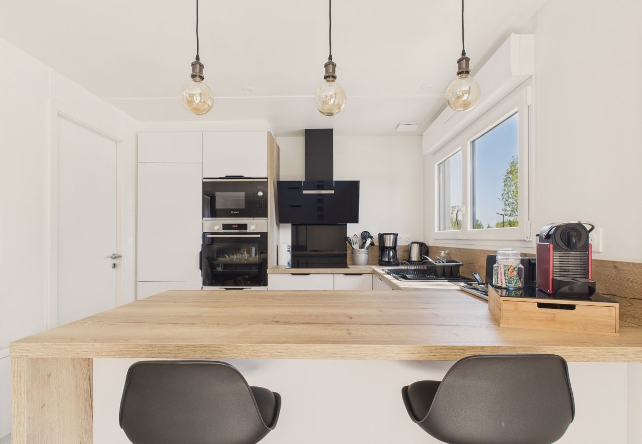 Chalet à Saint-Gilles-Croix-de-Vie - Chalet pour 6 avec piscine chauffée commune