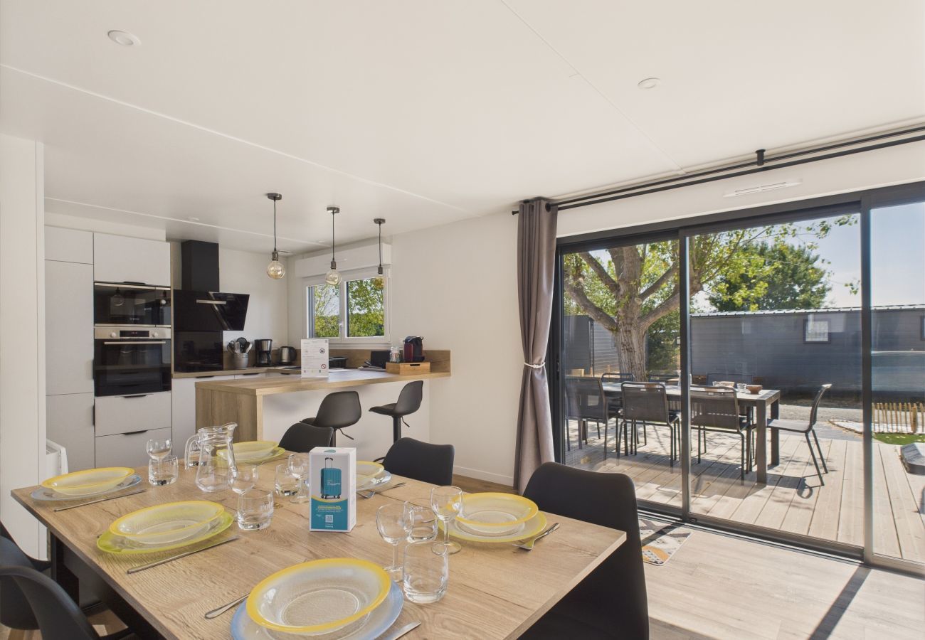 Chalet à Saint-Gilles-Croix-de-Vie - Chalet pour 6 avec piscine chauffée commune