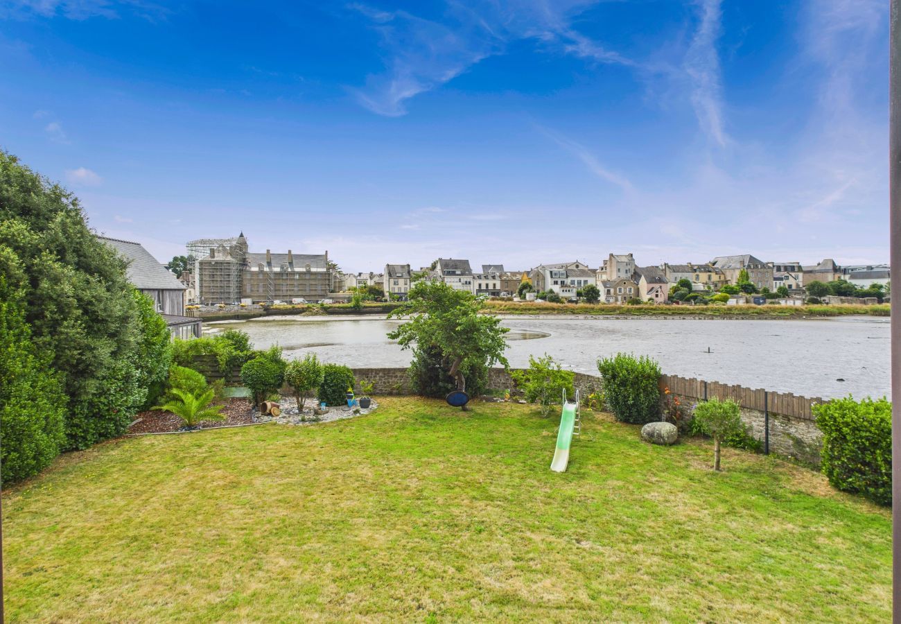 Maison à Pont-l´Abbé - Vue rivière - grande maison et jardin pour 10