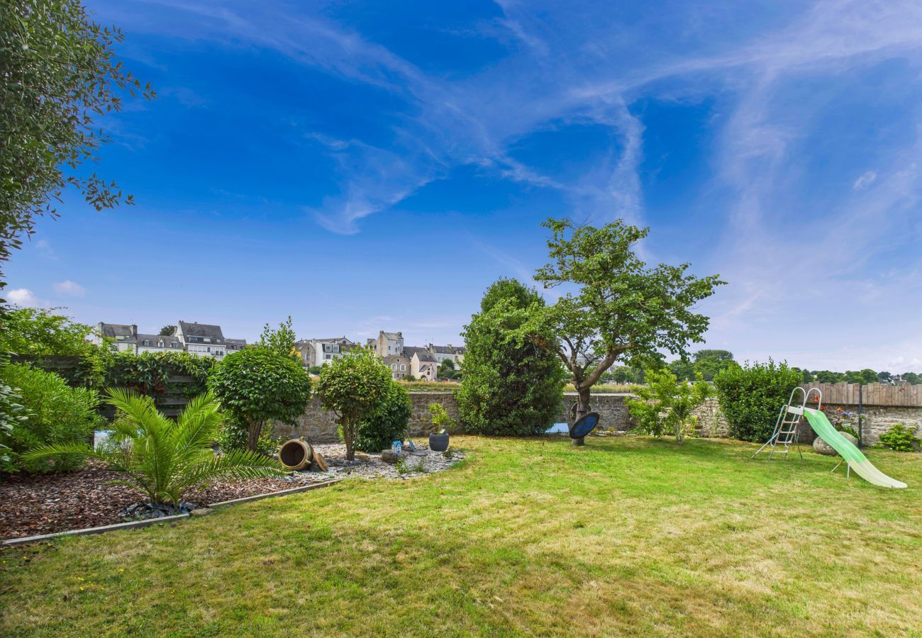 Maison à Pont-l´Abbé - Vue rivière - grande maison et jardin pour 10