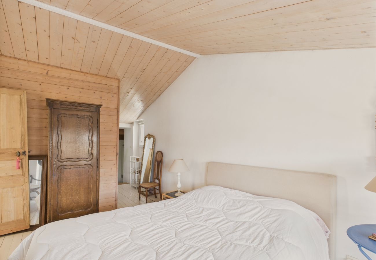 Maison à Les Portes-en-Ré - 800 m de la plage, maison pour 4 avec terrasse