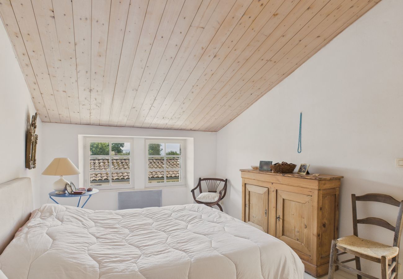Maison à Les Portes-en-Ré - 800 m de la plage, maison pour 4 avec terrasse
