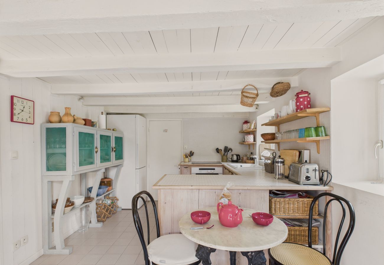 Maison à Les Portes-en-Ré - 800 m de la plage, maison pour 4 avec terrasse
