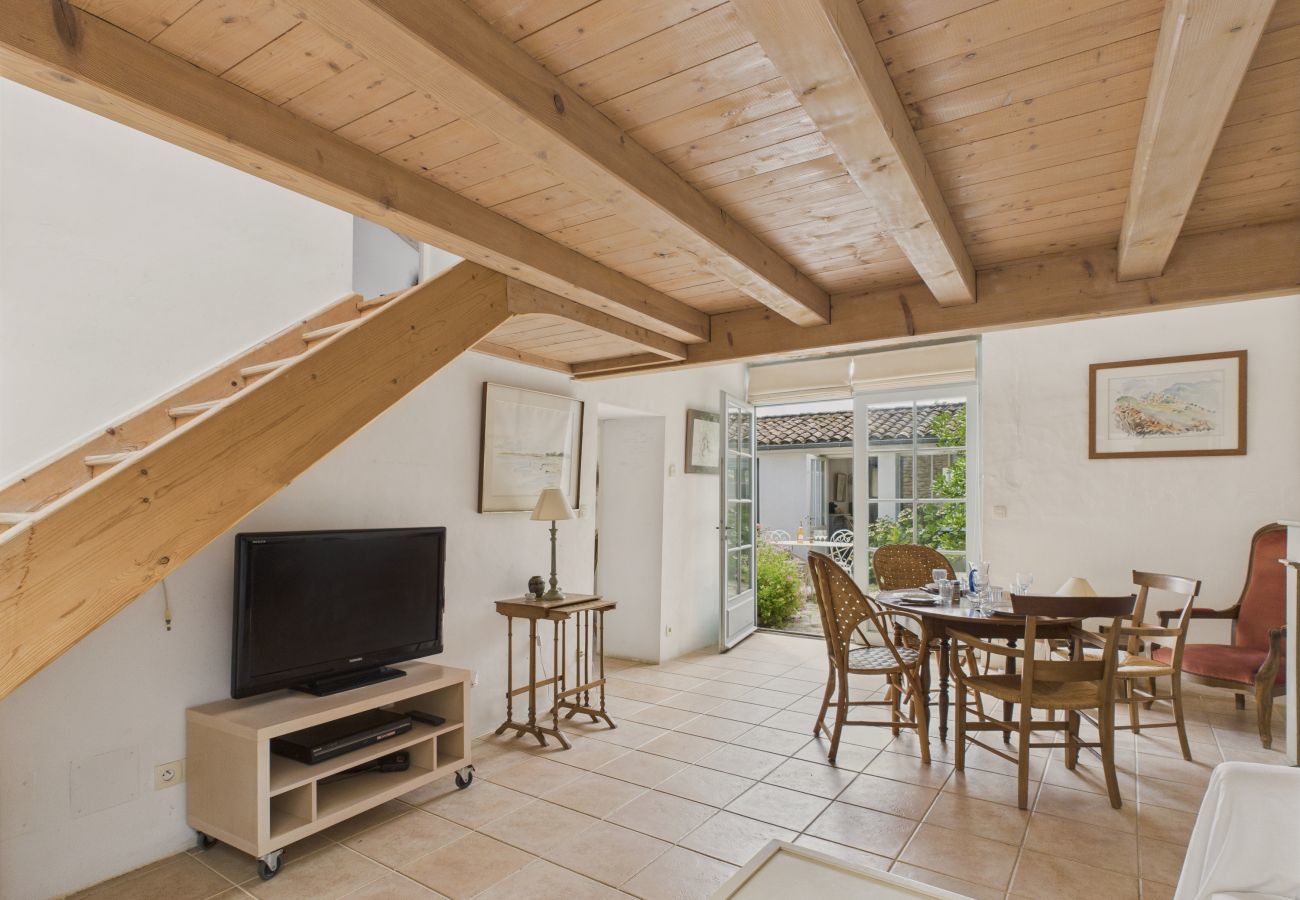 Maison à Les Portes-en-Ré - 800 m de la plage, maison pour 4 avec terrasse