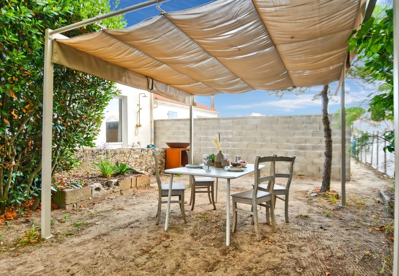 Maison à Barbâtre - 300 m de la plage - Maison pour 2 avec jardin 