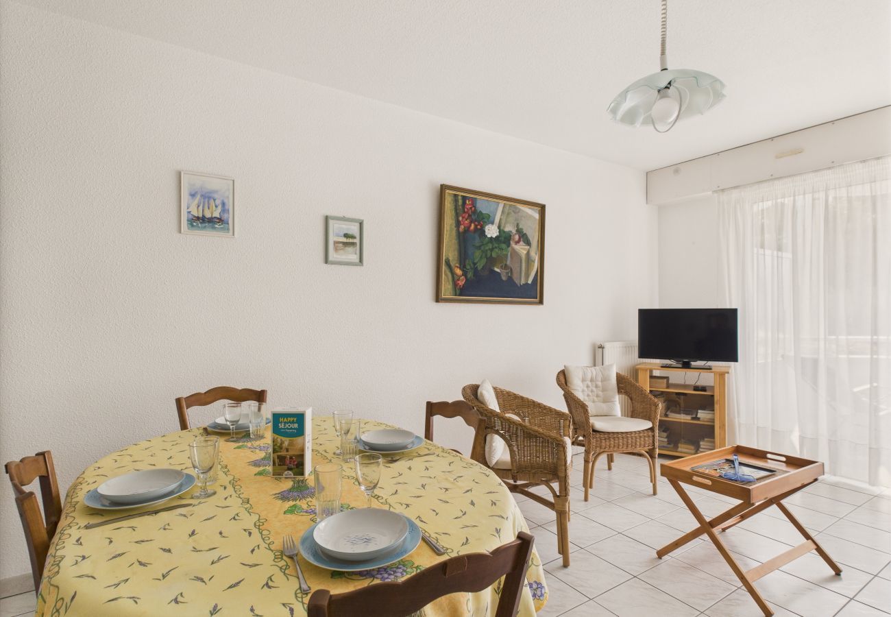 Appartement à Saint-Gilles-Croix-de-Vie - 400m de la Grande plage, 2 adultes 2 enfants