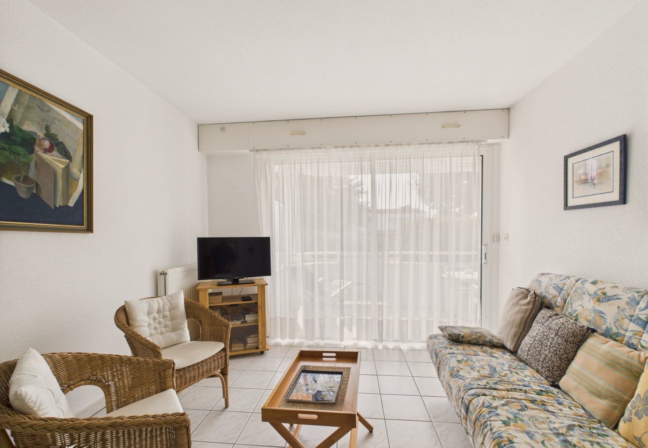 Appartement à Saint-Gilles-Croix-de-Vie - 400m de la Grande plage, 2 adultes 2 enfants