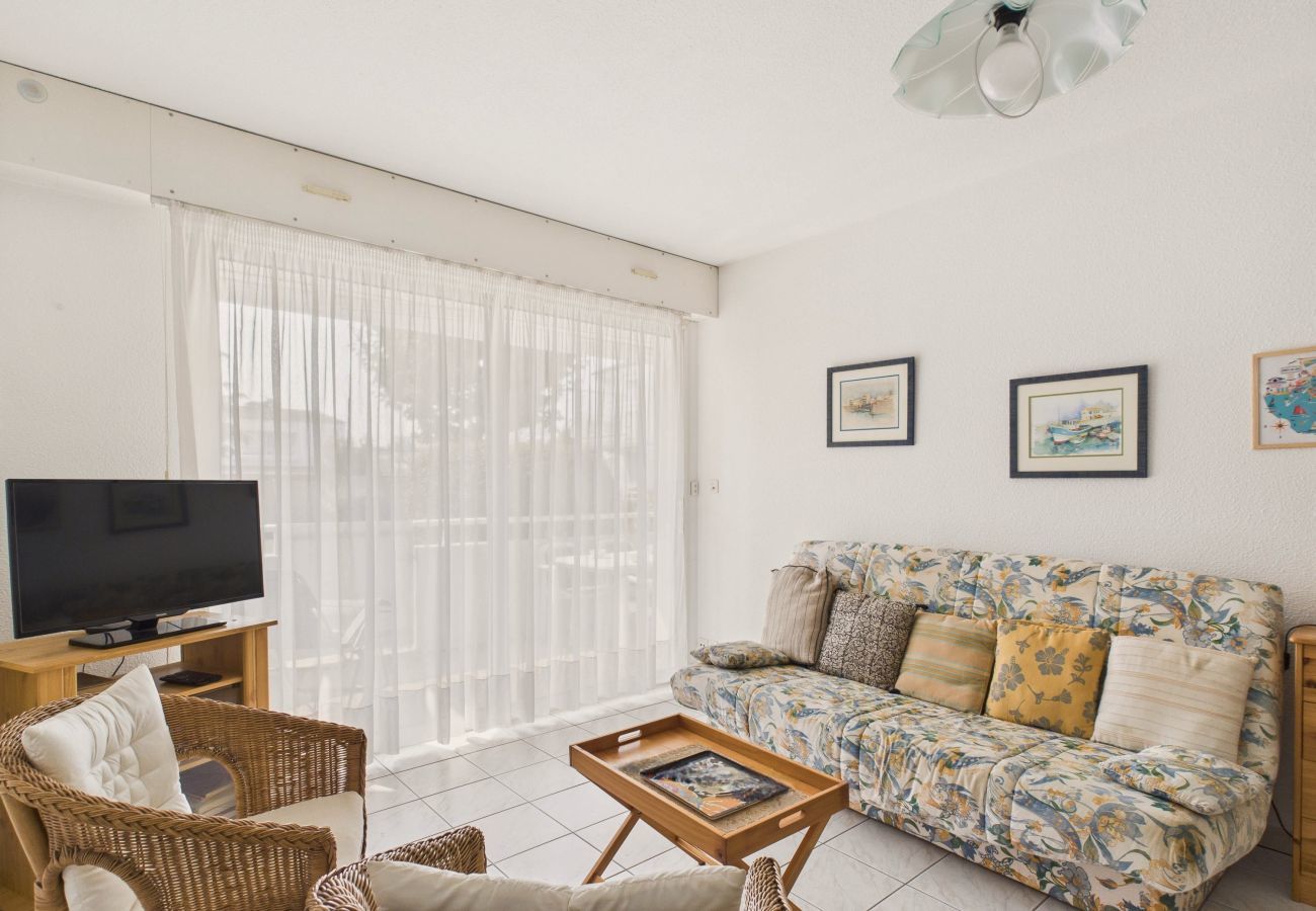 Appartement à Saint-Gilles-Croix-de-Vie - 400m de la Grande plage, 2 adultes 2 enfants
