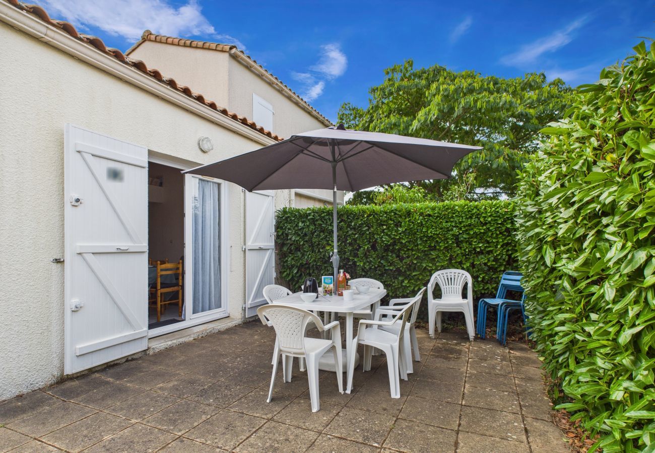Maison à Saint-Vincent-sur-Jard - Piscine commune, terrasse, maison pour 5