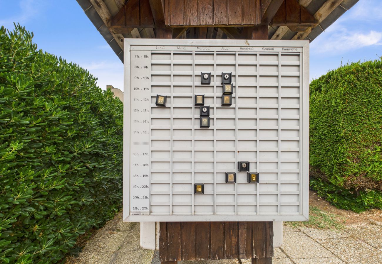 Maison à Batz-sur-Mer - Maison vue mer avec piscine commune et jardin