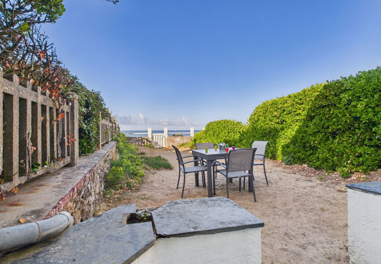 Maison à Pornichet - Maison avec accès direct plage- 4 adultes/1 enfant