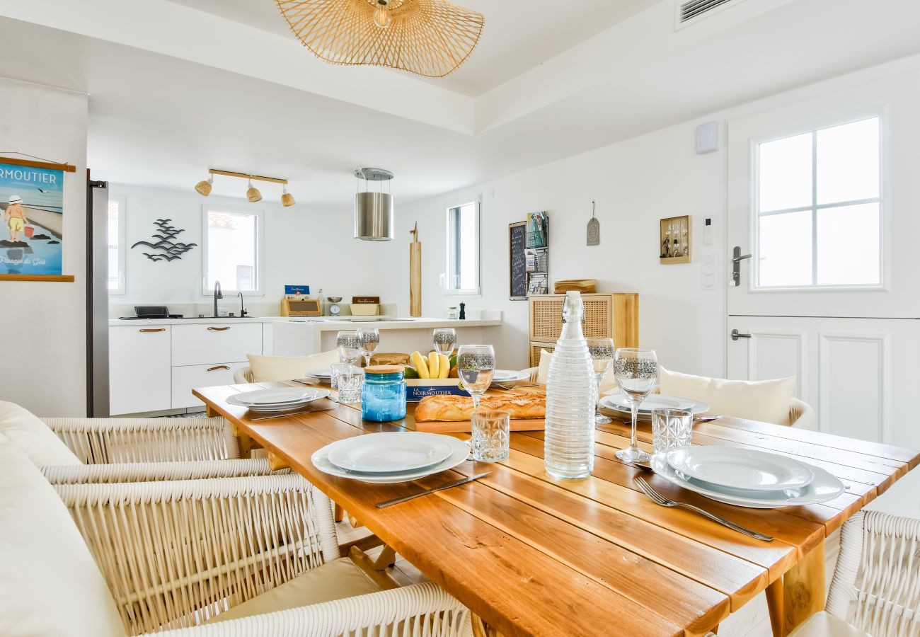 Maison à Noirmoutier-en-l´Ile - Piscine chauffée - Maison 6 adultes 2 enfants