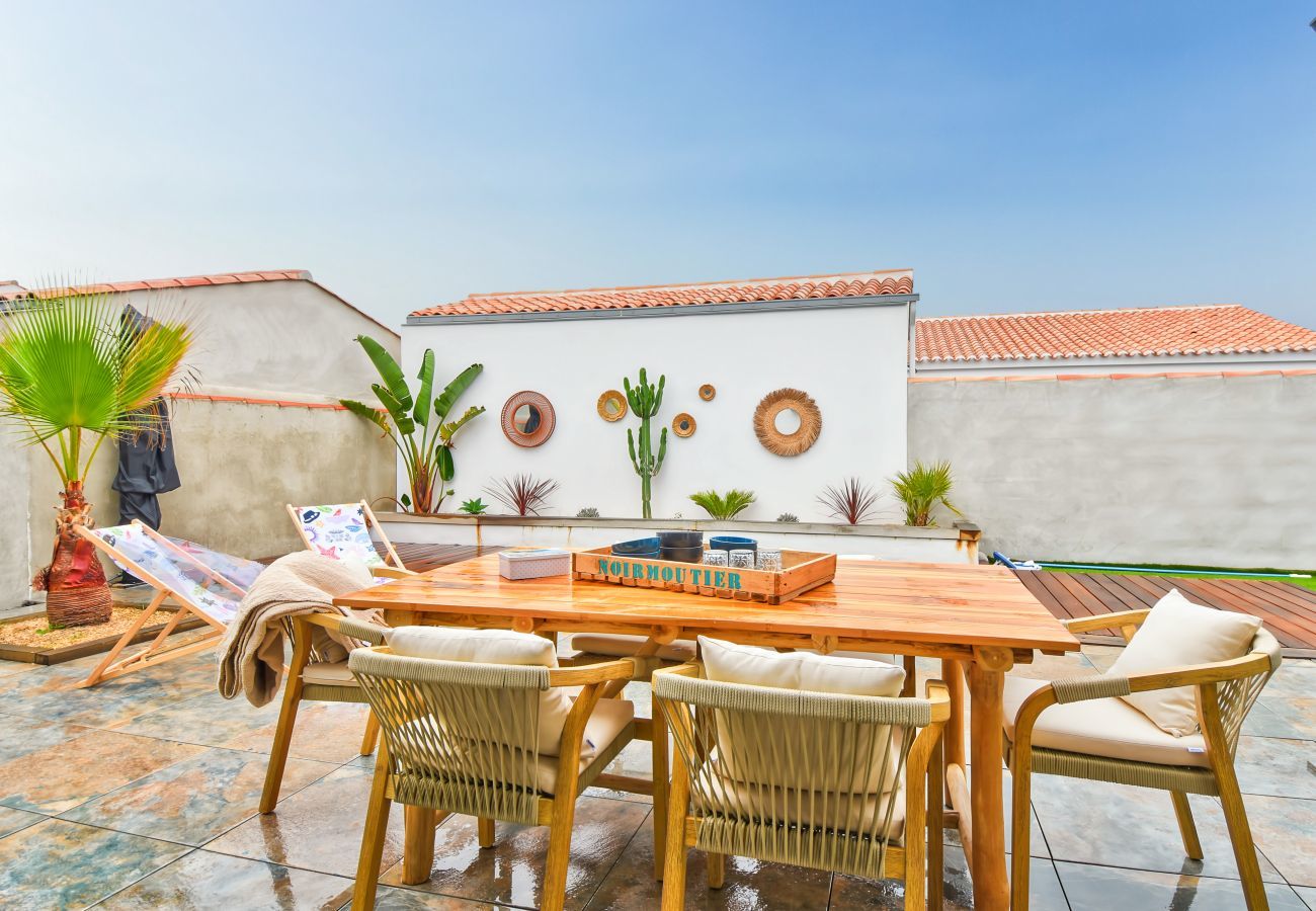 Maison à Noirmoutier-en-l´Ile - Piscine chauffée - Maison 6 adultes 2 enfants