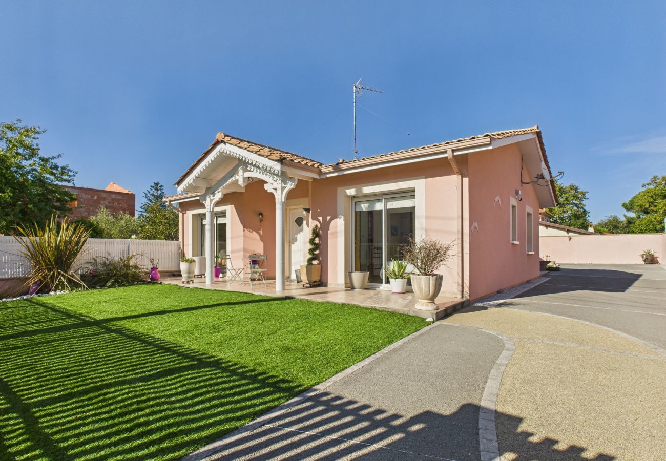 Maison à Lanton - Charmante maison rose pour 4 - 500m de la plage