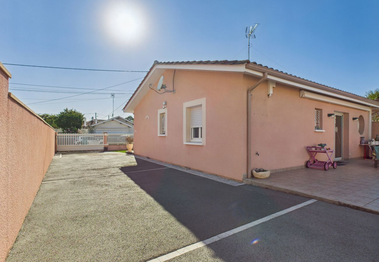Maison à Lanton - Charmante maison rose pour 4 - 500m de la plage