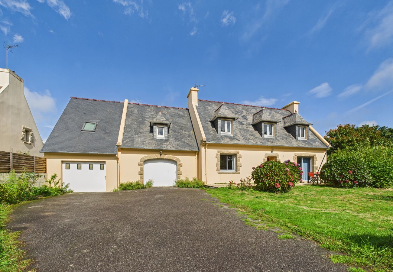 Maison à Névez - Plage à 800m, maison pour 11 avec jardin