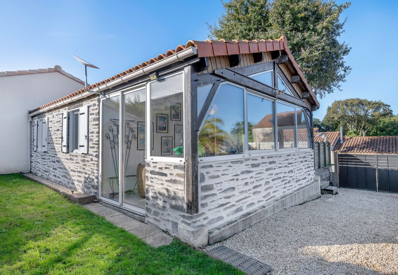 Maison à Saint-Michel-Chef-Chef - 800 m de la plage, jardin, 4 adultes 1 enfant