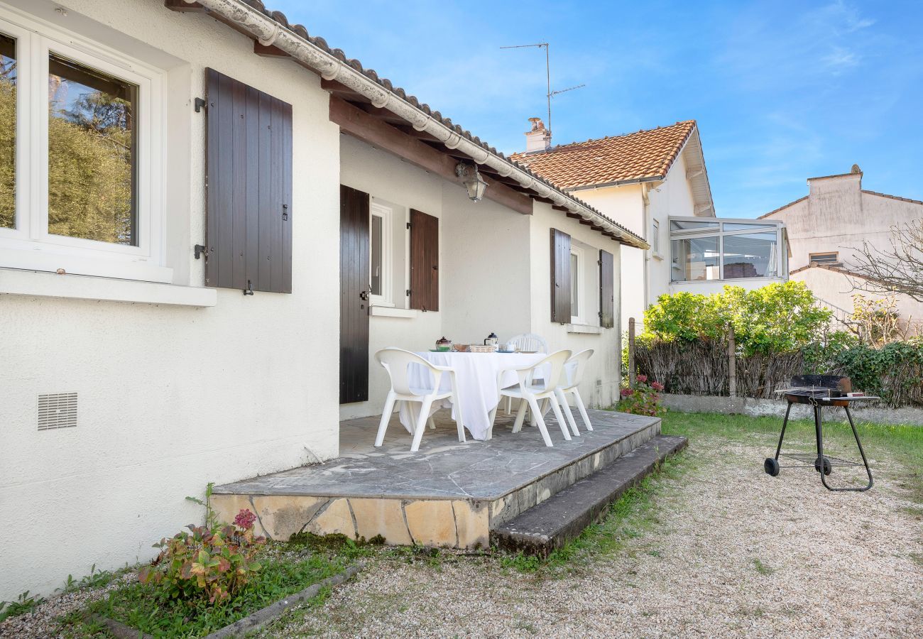 Maison à Saint-Michel-Chef-Chef - 800 m de la plage, jardin, maison pour 5