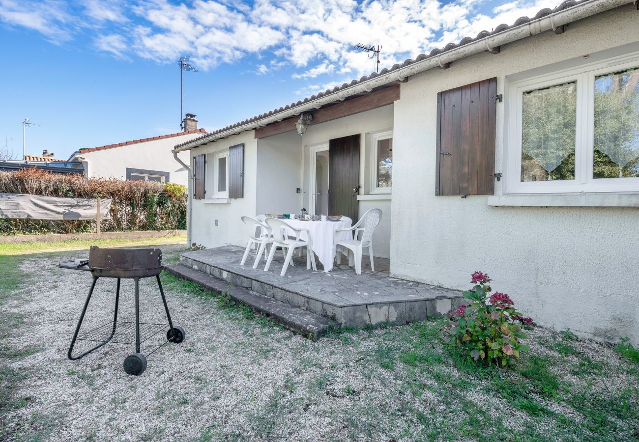 Maison à Saint-Michel-Chef-Chef - 800 m de la plage, jardin, maison pour 5