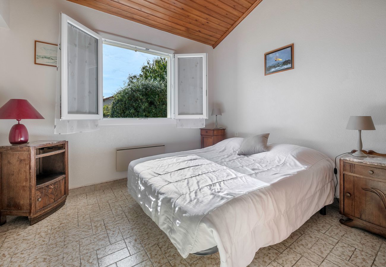 Maison à Saint-Michel-Chef-Chef - 800 m de la plage, jardin, maison pour 5