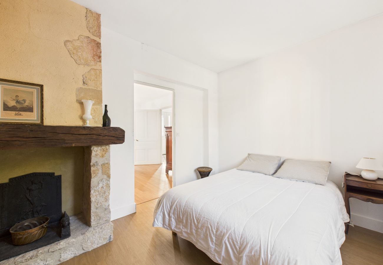Maison à Montignac - Plein centre - Maison pour 4 avec jardin