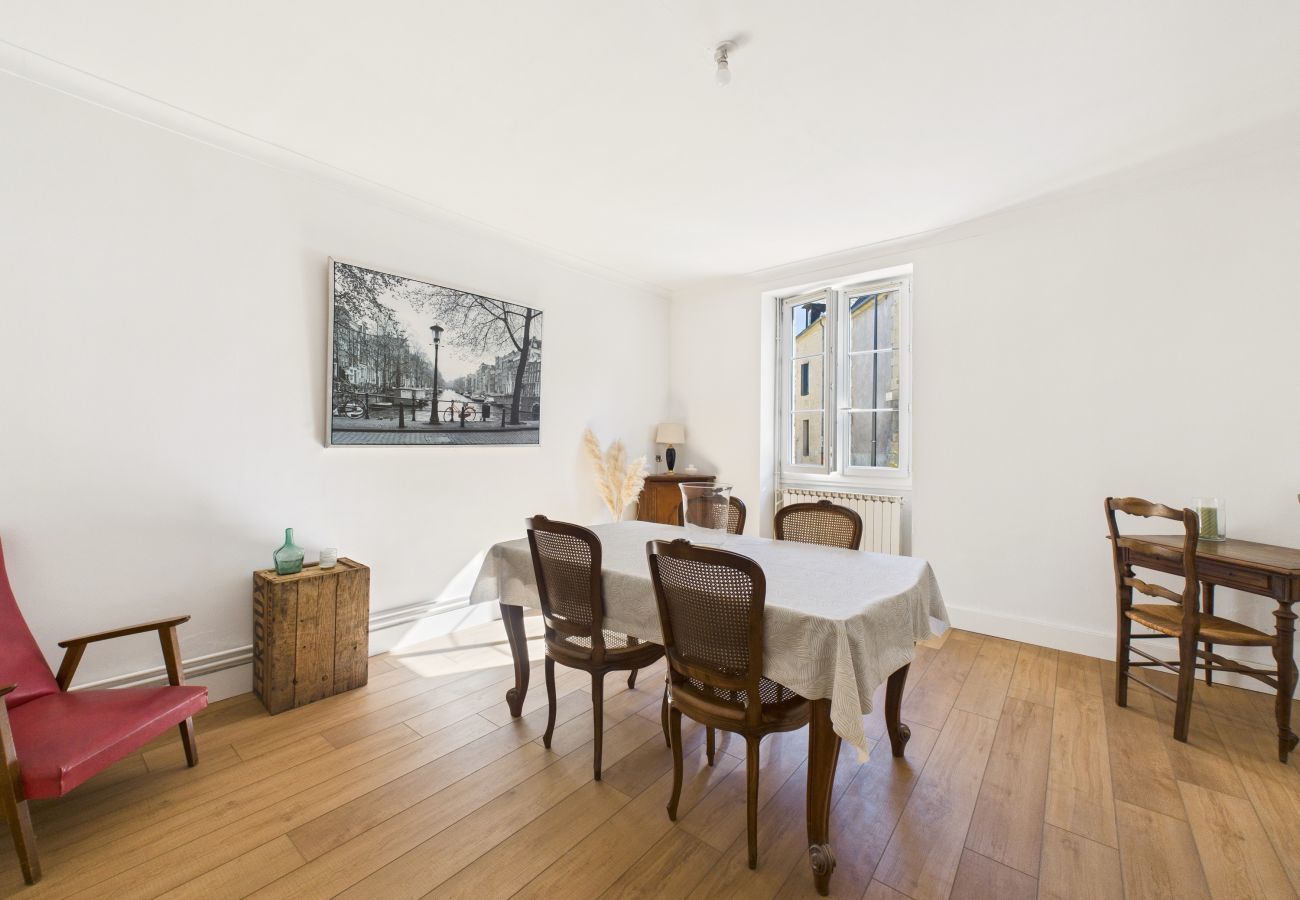 Maison à Montignac - Plein centre - Maison pour 4 avec jardin