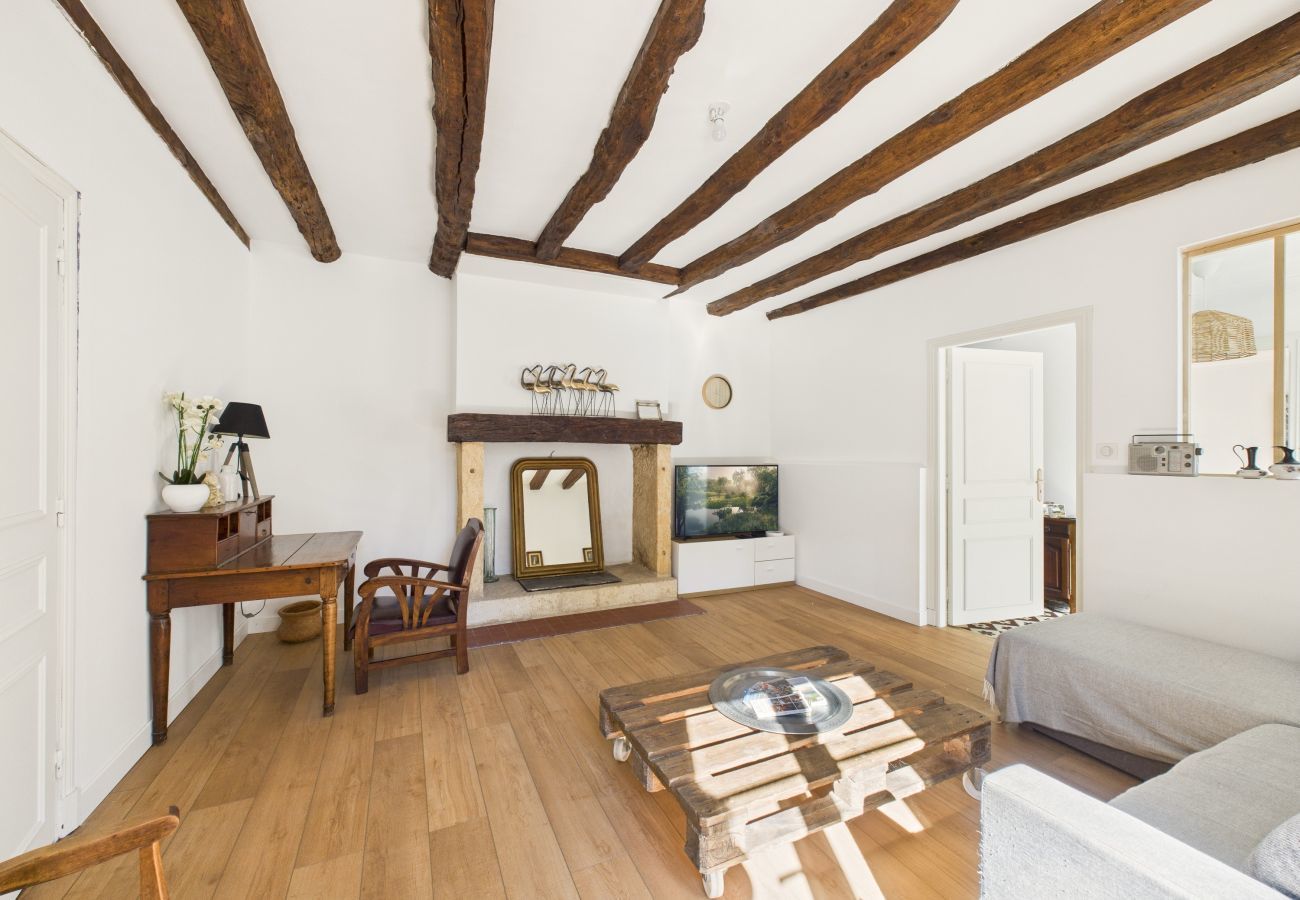 Maison à Montignac - Plein centre - Maison pour 4 avec jardin