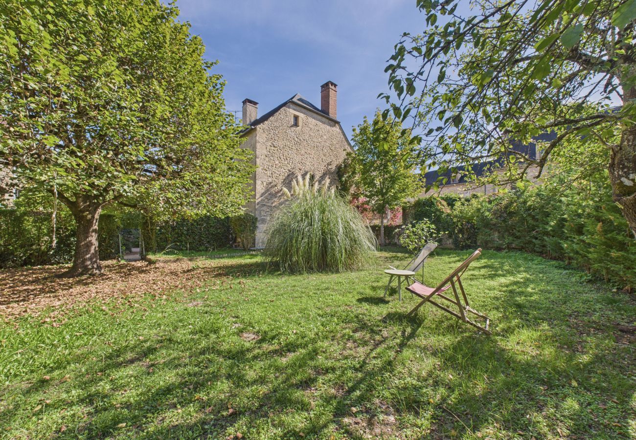 Maison à Montignac - Plein centre - Maison pour 4 avec jardin