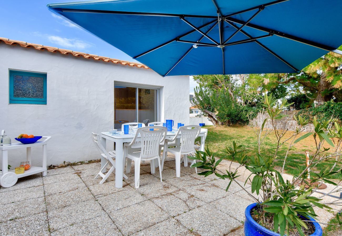 Maison à La Guérinière - 700m de la plage, jardin, 4 adultes 2 enfants