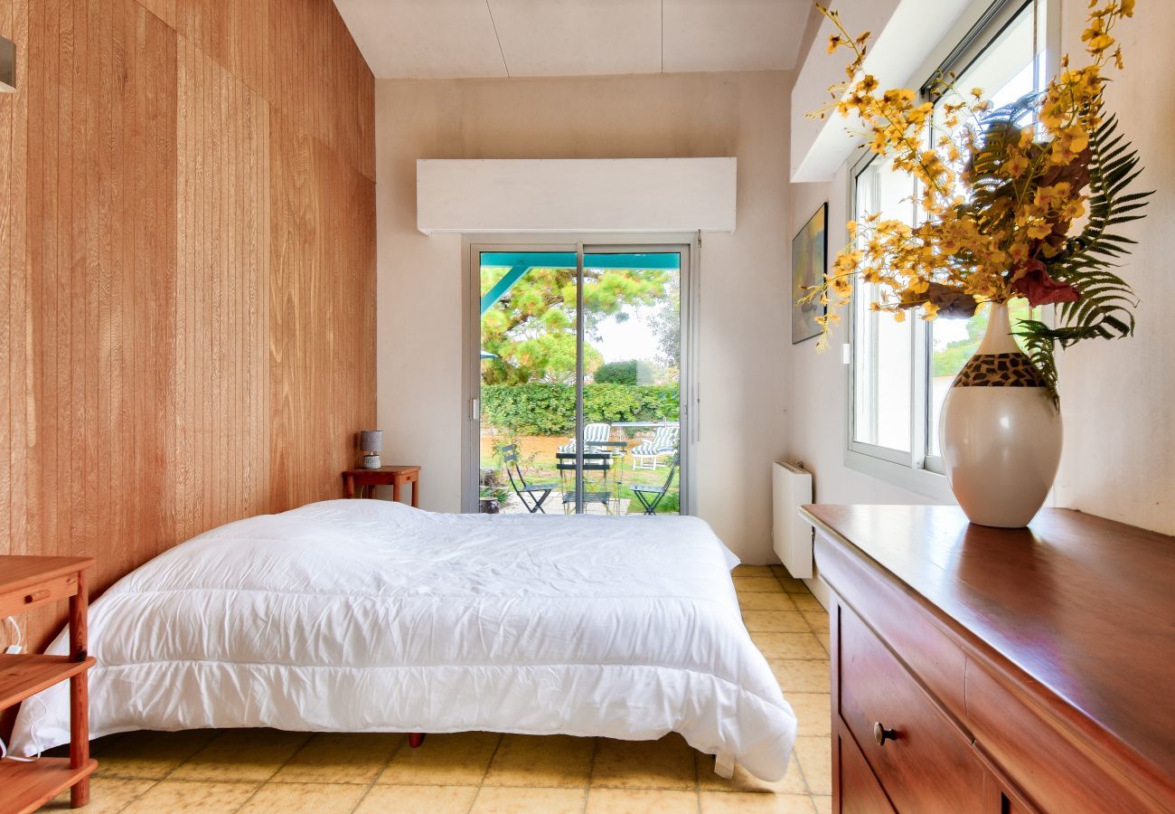 Maison à La Guérinière - 700m de la plage, jardin, 4 adultes 2 enfants