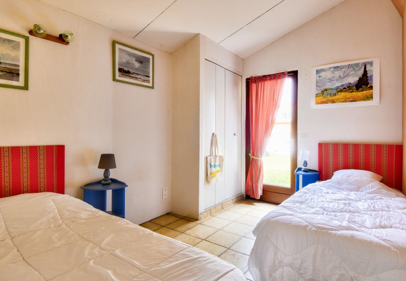 Maison à La Guérinière - 700m de la plage, jardin, 4 adultes 2 enfants